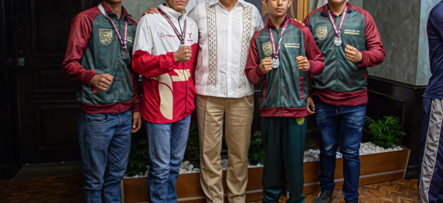 Jóvenes boxeadores son orgullo de Matamoros: alcalde Mario López