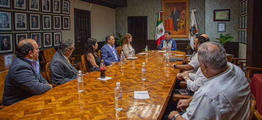 A Sumarse a los proyectos de Matamoros, convoca Alcalde Mario López a Notarios