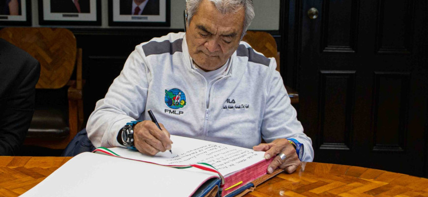 Recibe Alcalde Mario López a Presidente de Federación Mexicana de Levantamiento de Pesas
