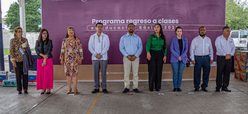 Entrega Alcalde Interino Alejandro Cerezo apoyos a 22 escuelas por un monto superior a 2.2 MDP