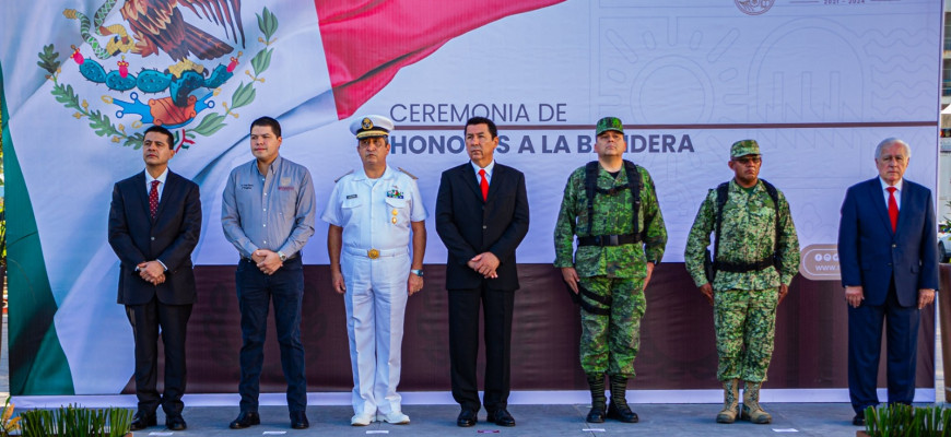 Preside Alcalde Mario López ceremonia de Honores a la Bandera organizada por la Secretaría de Bienestar Social